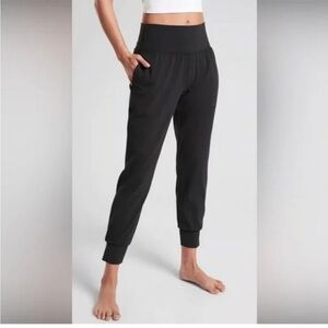 ATHLETA  Salutation Jogger in Powervita Black Pants XS